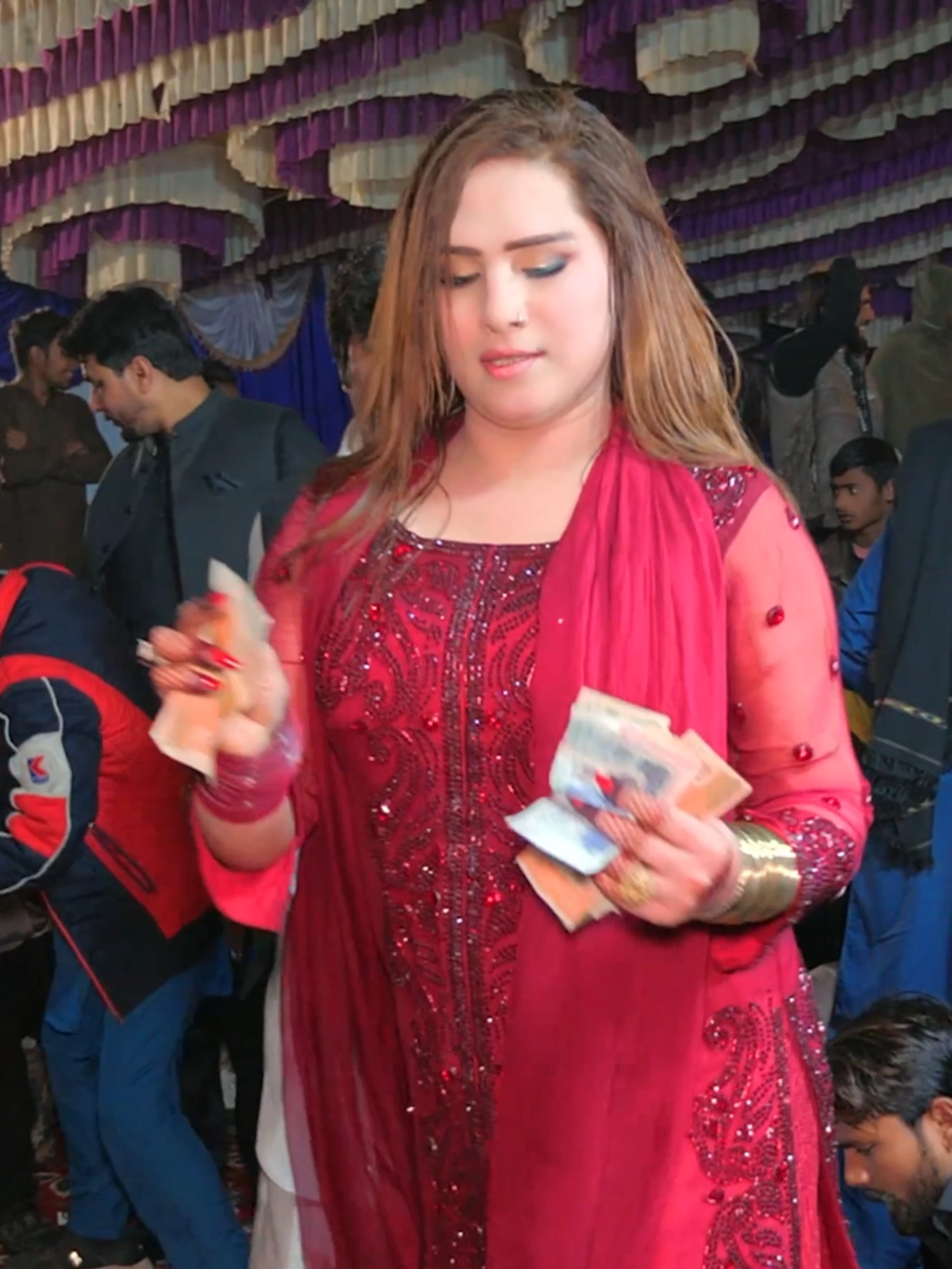 Qayamat Qayamat PariParo Dance Performance 2025 #pariparo #trending #fyp #trending #foryoupage #foryou #foryou #dance #viral #saraiki #boollywood #saraikistatus
