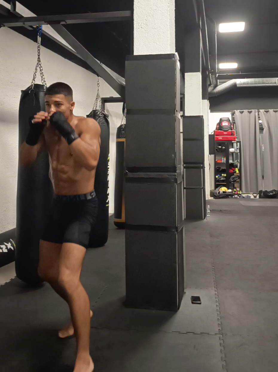 come Joe #kickboxing #muaythai #fighter #ronin #roninkickboxing 