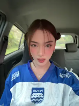 kamu sama yang lain aku mah sama @PERSIB 💙