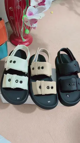 #xuhuong #giaynu #giaysandal #sandannu #sandalnu #sandaldihoc 