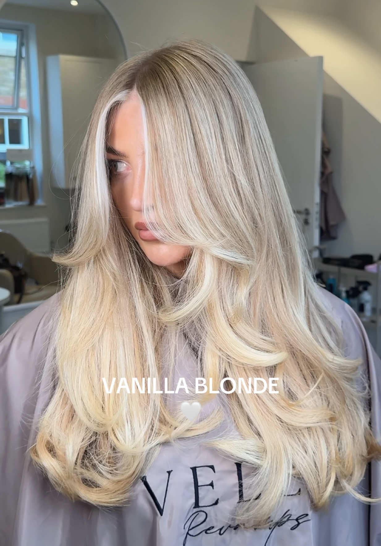 Vanilla blonde balayage 🤍 #vanillablonde #blondebalayage #blondelondon #blondespecialistlondon 