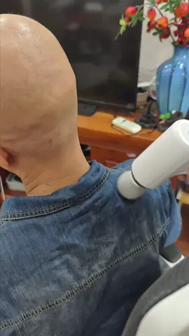 Để mai tính.... #yeuthuong #chamsocsuckhoe #maymassage  #gocvanphongcuatien 