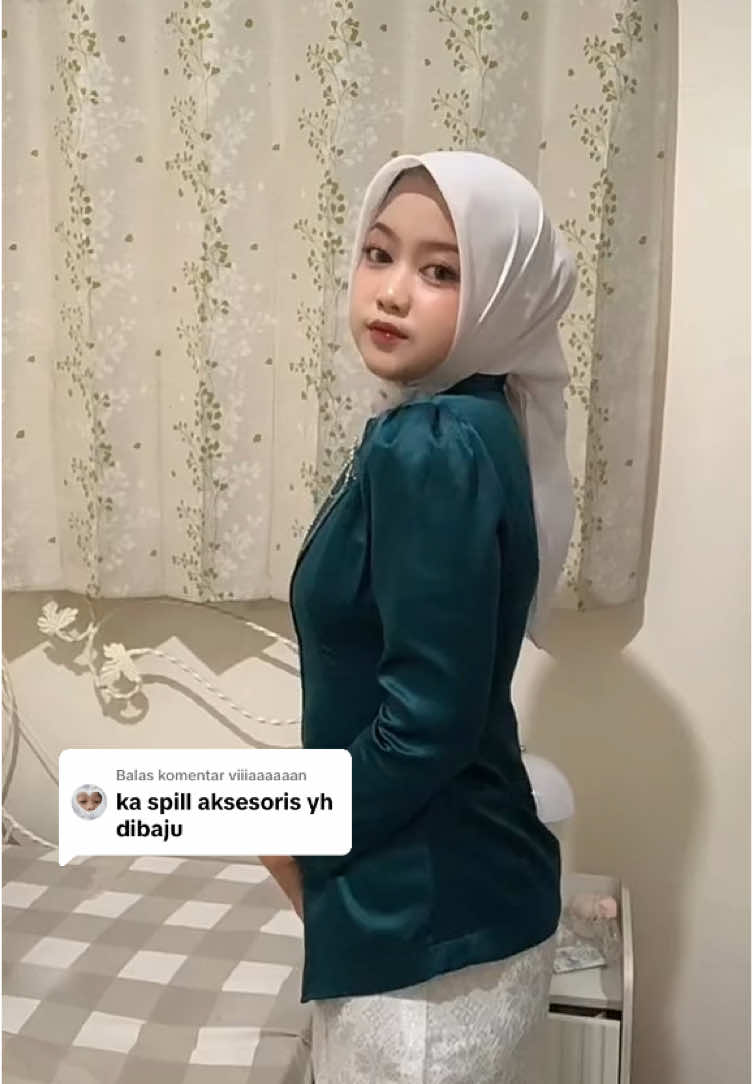 Membalas @viiiaaaaaan #kebayajanggan #kebaya #songket #bridesmaids 