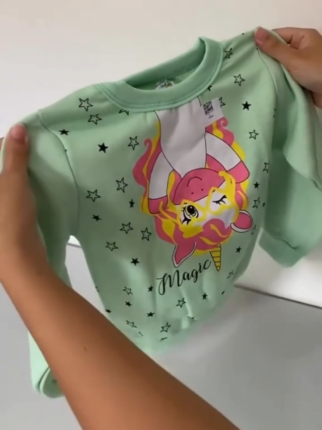 Conjunto de moletom infantil de ótima qualidade 🥰#modainfantil #moletom #inverno #roupadefrio #frioooooooo🥶🥶🥶🥶🥶 #pyf #maternidade #kit 