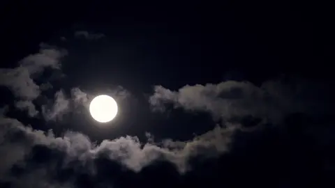 night moon Sky 🌒☁️😢🥺 yt sky #ahsan_ex_official #ahsan_ex_editz #ex_editorz_society #ex_official_editor #sadstory 