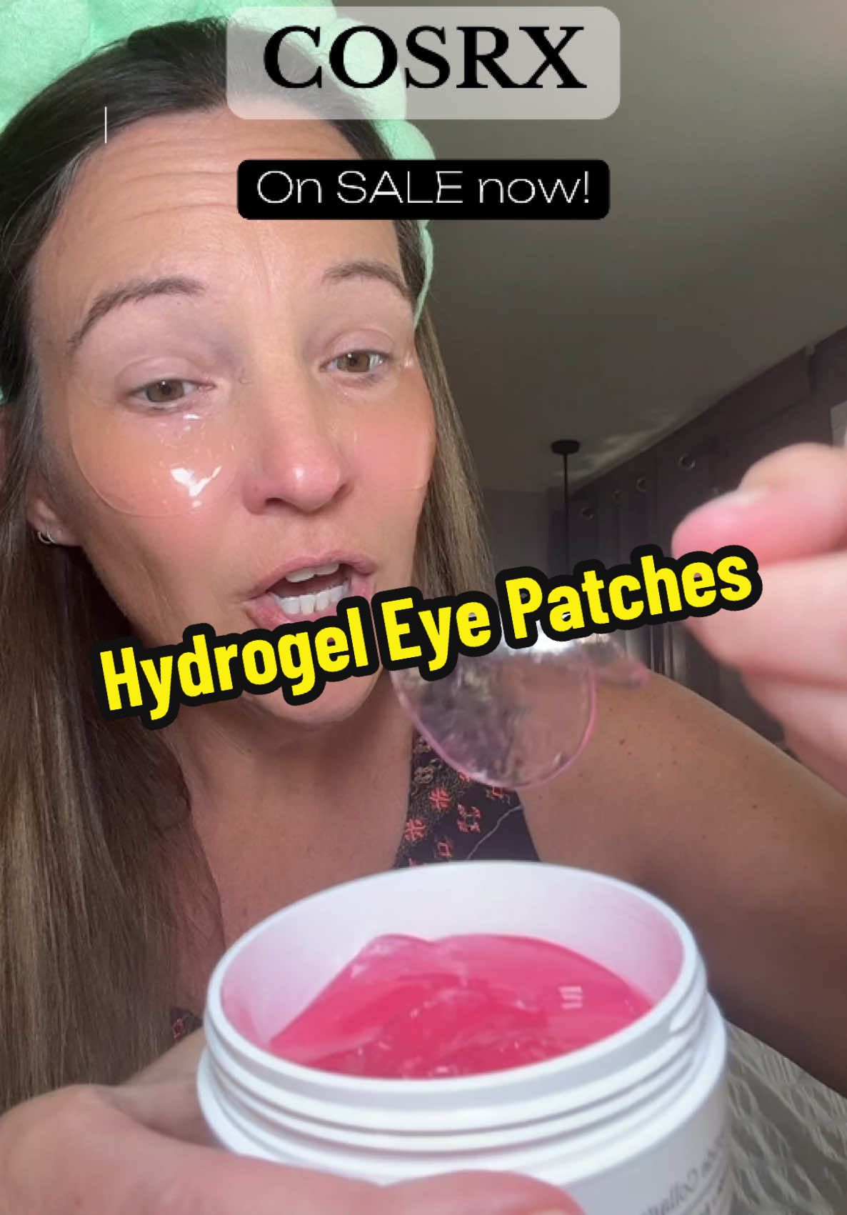 Flash sale on under eye patches to depuff your undereyes! No more puffy eyes or dark circles! #undereyebags #undereyecircles #undereyes #puffyeyes #eyegels 