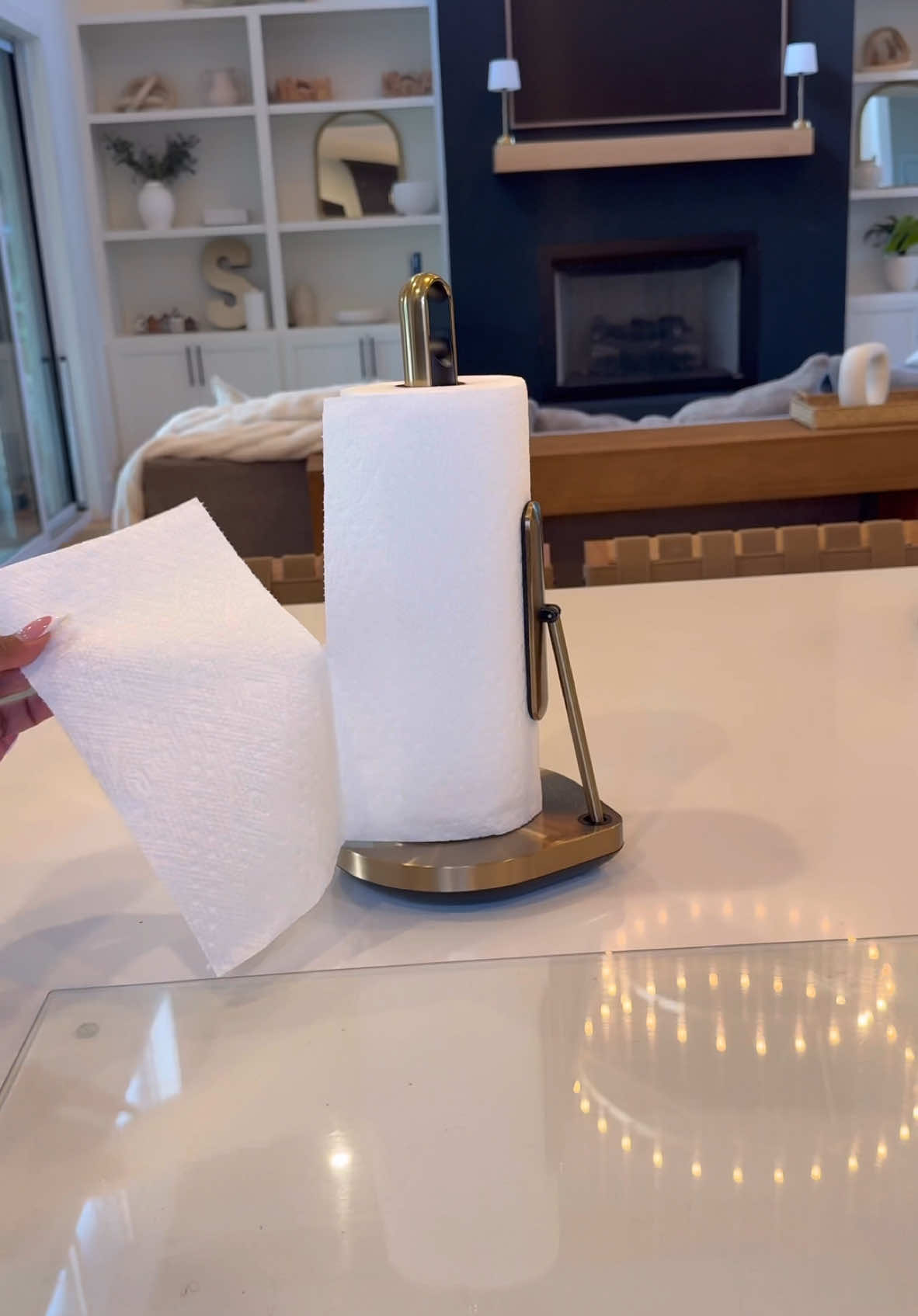 #ad #BountyPartner I thought I was done… until I saw the kitchen 😩But Bounty had my back. Strong enough to handle the mess without tearing or quitting halfway. Now my kitchen’s clean, my feet are up, and we’re back to cute. @Bounty Paper Towels  #CleanTok #cleanroutine #postdinnercleanup #kitchenreset #bountypartner #operationniki