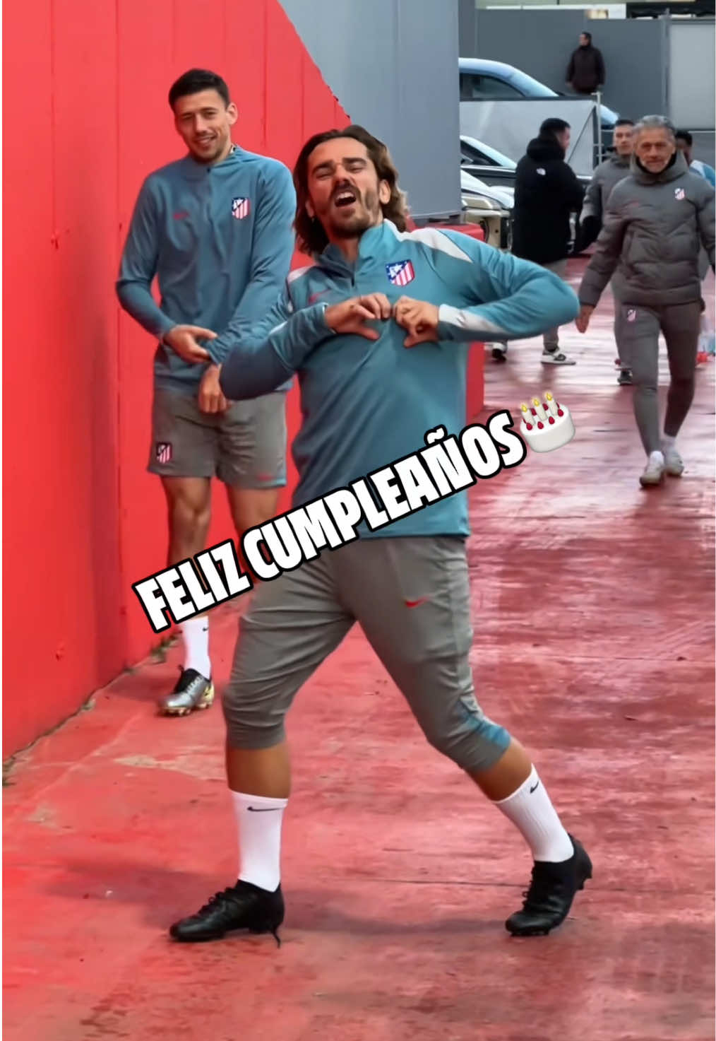 Feliz cumpleaños a los que cumplen en agosto 🥳 #atleticodemadrid #cumpleaños #birthday #humor #funny 