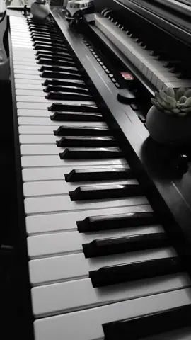 I love this song.  Someone You Loved by Lewis Capaldi. I hope you enjoy it. #piano #pianocover #pianomusic #emotional #soothing #sad #aestheticvideos #fypシ゚ #douyin #someoneyouloved 