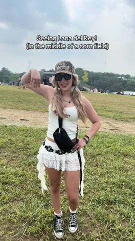 Filmed this at day 2 yesterday but I’m seeing her today!!! #hinterland #hinterlandmusicfestival #lanadelrey #iowa 
