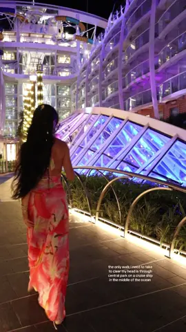 🥂✨ @Royal Caribbean #cruise #cruisetok #cruisevlog #cruisevacation #cruiseship #cruiselife #cruiser #cruiseshiplife #royalcaribbean #royalcaribbeancruise #symphonyoftheseas #vacationoutfits #cruiseoutfits 