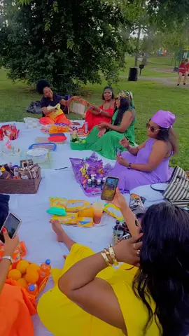 #picnicdate #girlsouting 