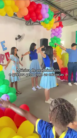 Dica de quebra-gelo para tias do Ministério Infantil, música com comandos de alongamento e interação 💖 #ministerioinfantil #ieadpeoficial #pedagogia #jesus #cristaosnotiktok 