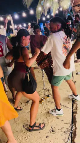 𝗕𝗹𝗲𝗻𝗱𝗶𝗻𝗴 𝗖𝘂𝗹𝘁𝘂𝗿𝗲𝘀 𝗧𝗵𝗿𝗼𝘂𝗴𝗵 𝗗𝗮𝗻𝗰𝗲 𝗮𝗻𝗱 𝗠𝘂𝘀𝗶𝗰 💃  𝐓𝐀𝐅𝐀𝐑𝐈 🪘 #foryou #fourpage #tafari #viral #music #party #visitsrilanka #beachvibes #trincomalee #trending #girls #girldance 