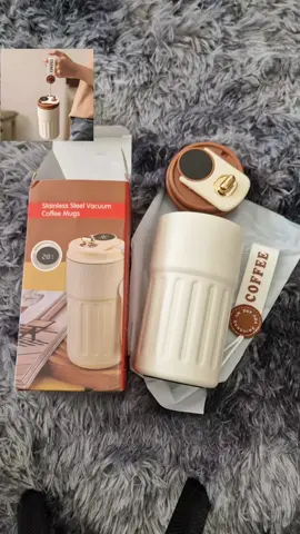 Tasse isotherme avec affichage de la température, bouteille de café isolée sous vide avec sangle, bouteille d'eau de sport sur tiktok shop #soldesdete #OffresPourToi #bonplan #summervibe #tiktokshopfrance 