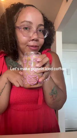 My current protien coffee obsession is @NESCAFÉ USA gold and @Core Power by fairlife vanilla! So yummy! The cold foam from @ALDI USA is the perfect final touch! #proteincoffee #icedcoffee 