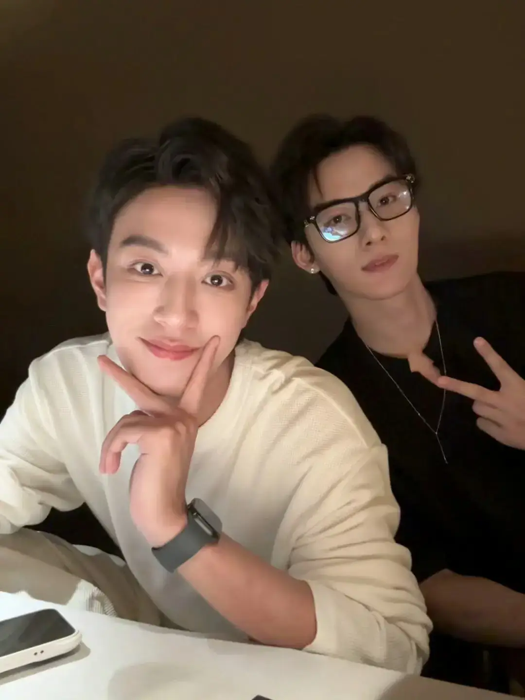Yup, now I miss you guys even more. Good night, Mom, dad. Have fun on your date 😌 #OceanJiang #JiangHeng #SeekyLi #LiPeiEn #垂涎Desire #ABODesire #DesireTheSeries 