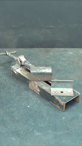 DIY and Crafts Practical Clamp Locekd #DIY #craft #crafty #metalworking #crafts #DiYer #tooltips #tips #diyer #making #Metal #metalwork #jigs #hack #trick #make #handmadegifts #welder #welding #DIY