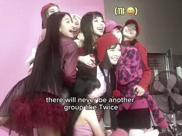 Twice are the best and most deserving girl group in the world. Words can GENUINELY not explain how much I love them, and how proud I am of them.  #twice #트와이스 #lollapalooza 