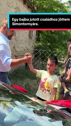 Egy bajba jutott családhoz jöttem Simontornyára. Nem tudok mindenkin segíteni, de ha másokat is inspirálok arra, hogy – ha tudnak – segítsenek, már megérte. Ezért is osztom meg. #segítsünk #szeretet 