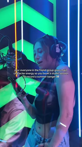 Might have been my best idea yet. Highly recommend renting a private studio (with engineer) over karaoke ANYDAY 🤣 #losangeles #friendshipgoals #experiences #trythis 