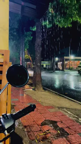 🥲 #klebus #guyonwaton #jepara #hujan #fyp #xybca #4u #lagujawa 