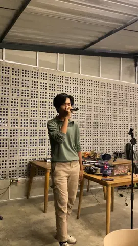 flatline - justin bieber - cover  #justinbieber #volkittalent #cover #flatline #fyp #xyzbca #journals 