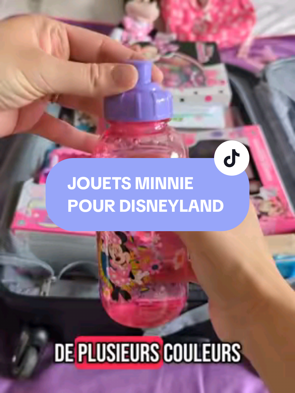 Il y aura une partie qui va aller dans mon sac à langer , pour le trajet en train , histoire de bien s'occuper 😁 et le reste pour s'amuser à l'hôtel le matin à 6h 🤪 j'ai vraiment trop hâte d'y être 🥰#disney  #disneyland #maman#bebe#minnie#bebe2ans#livres 