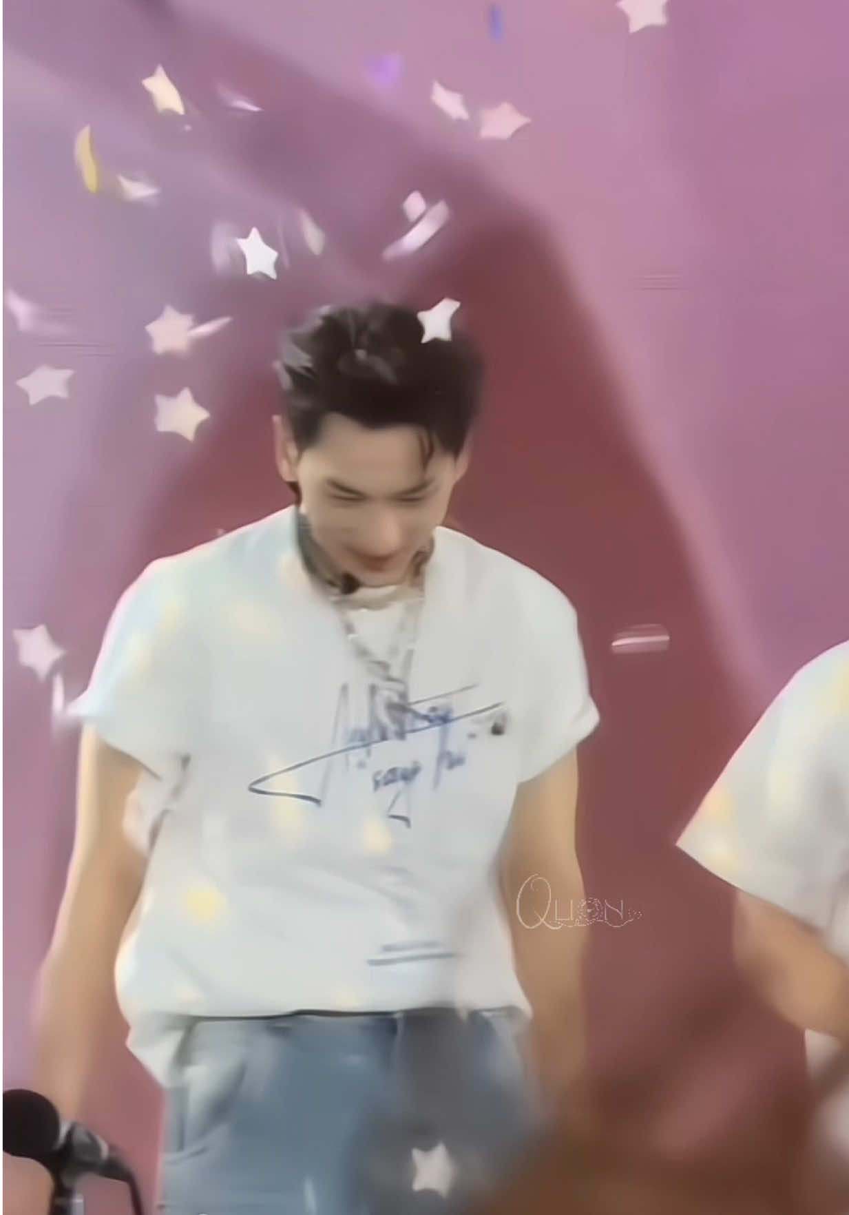 Love this moment 🫶 #isaac #isaacmoments #atshconcert #lasvegas #qlion @ISAAC 