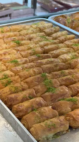 حلويات بلح وعسل ١٢فرع بالمملكة  حلويات تركية شرقية وغربية 😍 اسم يتردد بثقتكم يتجدد ✨ زورونا بتنورونا #ترند_الرياض #بلح_وعسل #السعودية⁩⁩⁩⁩⁩⁩⁩⁩⁩⁩