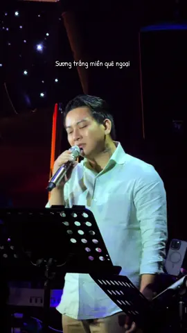 Hồi xưa coi fancam ước được nghe bài này, cứ nghĩ sẽ chẳng còn cơ hội. May mắn vẫn chờ được đến ngày ổng trở lại 💚❤️ #HoàiLâm #hoailamlive #hoailam #nhạchaymỗingày #vpop  