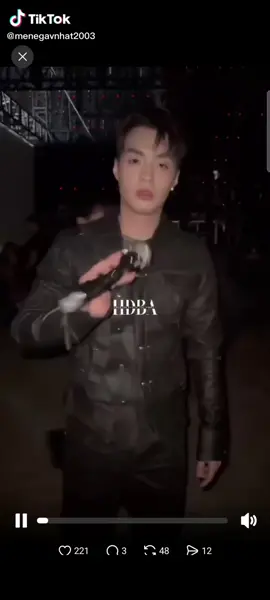 Diễn với mic mới cháy quá cháy 😍 #negav #negavthenext #negavthenextliveconcert2025 #thenextliveconcert #negavthenextconcert 