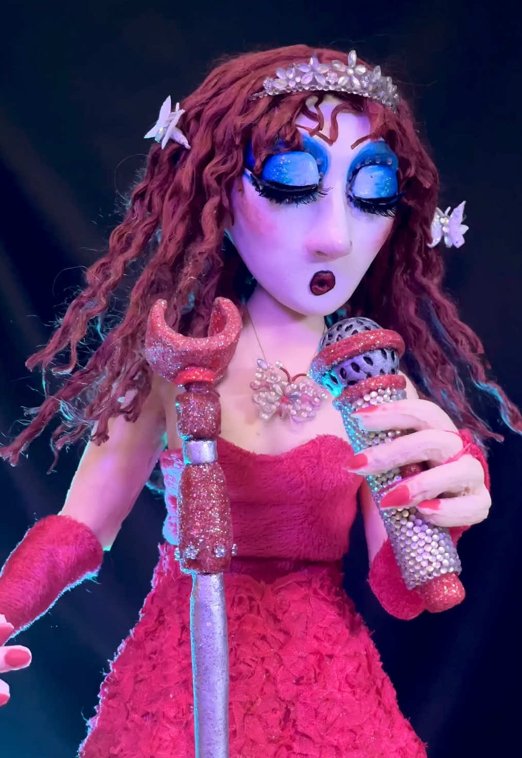 we turned @chappell roan into a puppet created by AJ Dubler and Carmela Murphy xoxo #chappellroan #animation #stopmotion #puppet 