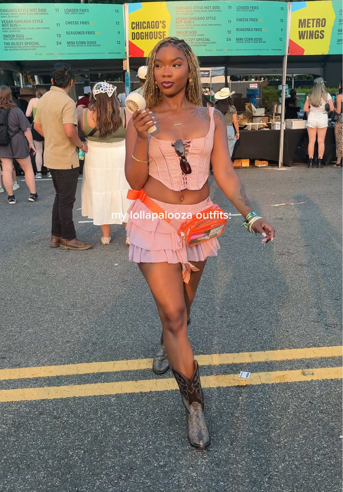 dressing up for festivals is sm fun 😩 #lollapalooza #outfitinspo #trending #chicagoinfluencer 