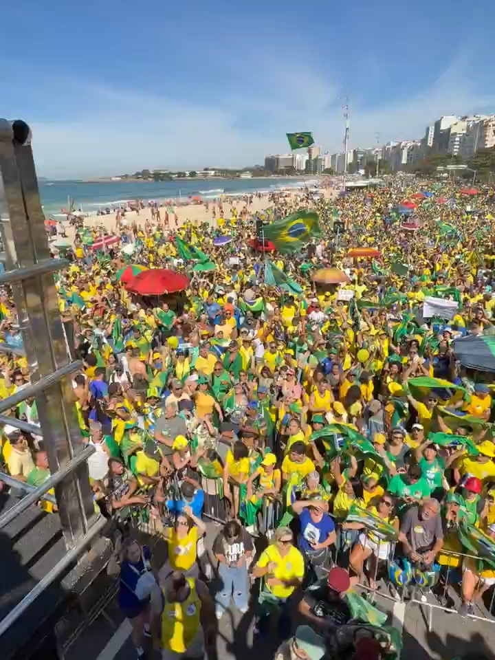 Voltaaaaa, Bolsonarooo Copacabana-RJ #vemprarua #brasilnasruas