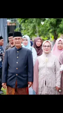 @juan @Bi_imeL @Ade Indra @1286 @Bguzz_store @adeindraapriani @bagusrestu010905 @hrerlngga #mother #motherslove 😍😍🥰😘😇#mothers 