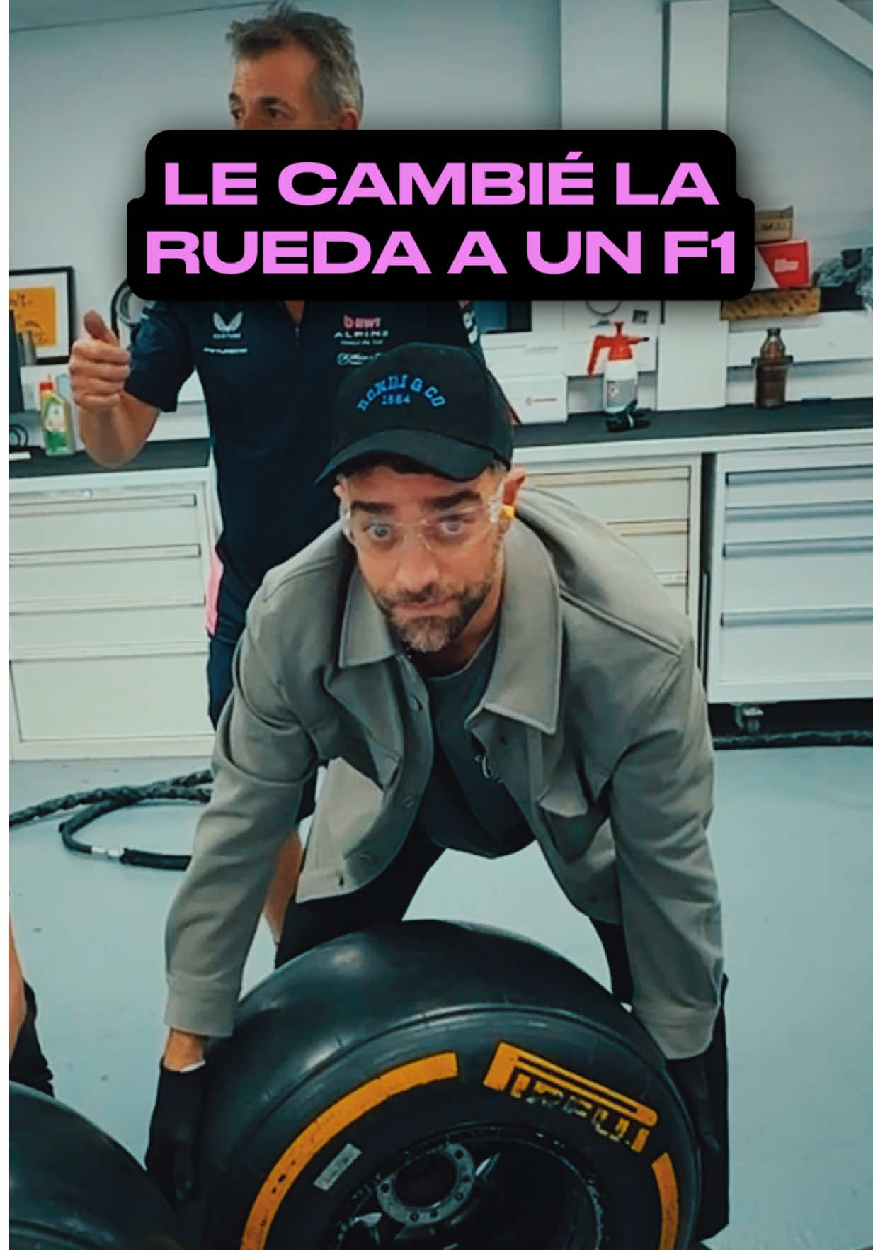 El otro día tuve la posibilidad de cambiarle los neumáticos a un F1. No es para nada fácil! Vamos Franco Colapinto te bancamos todos los Argentino! 🇦🇷 #pit #f1 #colapinto #alpine 