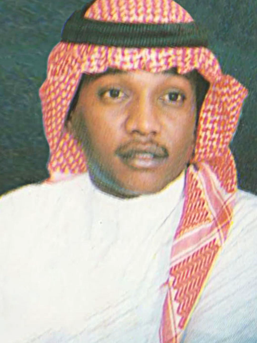 يخطي علي واقول مسامح ومعذور واصبر على الزلات وجرح الكرامه #مزعل_فرحان