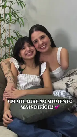 ✨ Uma história de fé e superação! ✨ Hoje entrevistei minha tia, que sofreu um acidente e precisou amputar o braço. Em meio à dor, ela viveu um encontro emocionante com Nossa Senhora Aparecida, que acalmou seu coração e fortaleceu sua fé. 🙏💕 . . #nossasenhoraaparecida #amor #superacao #comunicacao #devocaoamaria #entrevista #oracao 