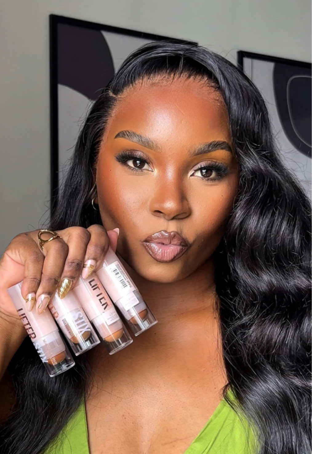 Un makeup d’été sans effort avec les lifter stix @Maybelline France @Maybelline NY  #summermakeup #maybellinefrance #MakeupRoutine 