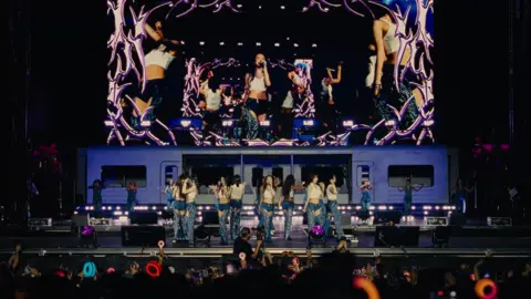 can’t get enough of @TWICE #lollapalooza #twice_tiktok_official 