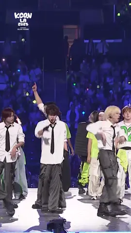 [#KCONLA2025] #DREAMSTAGE #FactCheck #NCT127 Check out at KCON LA 2025!  : 𝐊𝐋𝐎𝐕𝐄𝐑'𝐒 𝐂𝐋𝐔𝐁 𝐅𝐀𝐈𝐑? May you be full of luck with your favorite artist! 🍀 Let's #KCON! *All content are run according to on-site conditions.