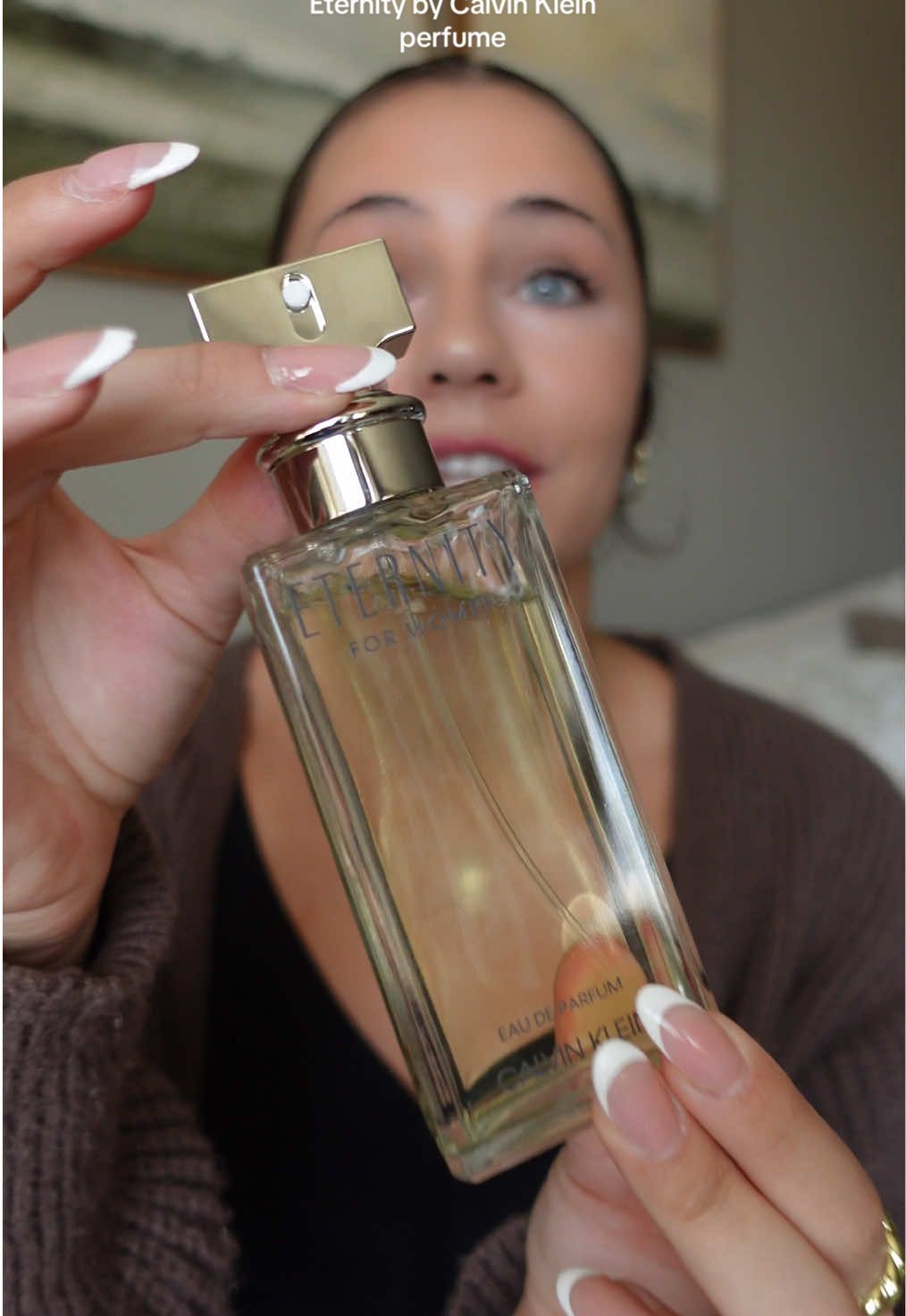 To the girls who want to smell sophisticated and RICH you need to try Eternity from Calvin Klein! Such a good fragrance!!  #calvinkleineternity #perfume #perfumetiktok #mostcomplimentedperfume #perfumes 