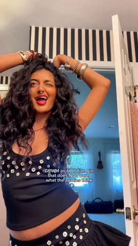 INDIAN BADDIES RISE #indian #indiangirl #desi #southasian #indianmakeup 