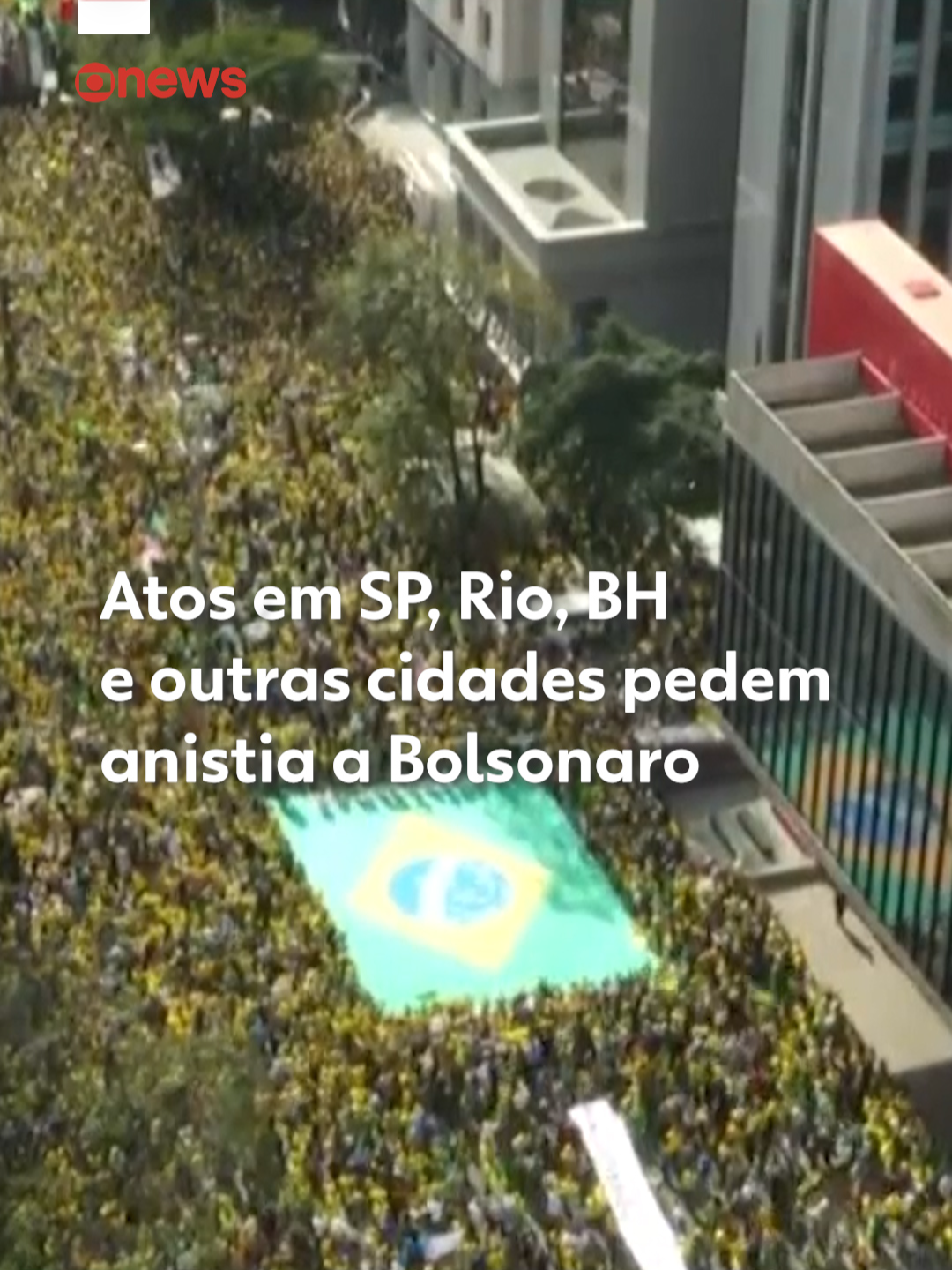 Atos pró-Bolsonaro - Apoiadores do ex-presidente Jair Bolsonaro realizaram manifestações em diversas cidades do país neste domingo (3). Os atos foram convocados por aliados de Bolsonaro. Os protestos aconteceram em capitais como São Paulo, Rio de Janeiro, Belo Horizonte, Brasília, Salvador, Belém e Campo Grande, e também em cidades do interior, como São José do Rio Preto e Bauru (SP). Em comum, as manifestações pediam a anistia dos envolvidos nos ataques de 8 de janeiro e tiveram faixas com elogios ao governo americano, gritos de 
