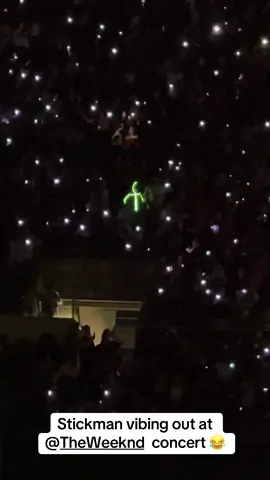 Who is this guy? 😂 … #lincolnfinancialfield #philly #theweeknd #concert