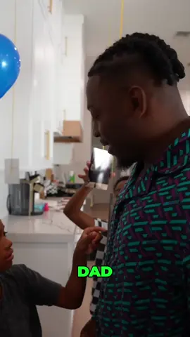 Family Photo Throwbacks: Dad's Reaction Will Shock You! #FamilyFun #familytime #theprincefamily #princefamily #foyou #family #fyp 