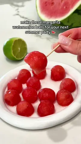The easiest party treat you’ll make all summer. 🍉🍹 #kroger #watermelon #cocktails #drinktok #margarita @Arianna | content creator 