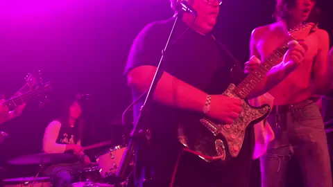 HOLY PEAK THIS WAS SUCH A GOOD PERFORMANCE @star (drug bug)  #friendsfest #friendsfest2025  #friendshouserecords #starstarer #drugbug #willyrodriguez #willyrodriguezwastaken 