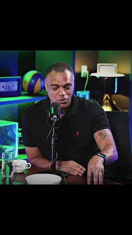 Denílson conta o REAL motivo, da sua aposentadoria. #denilsonshow #motivation #reflexion #football #reflexao 